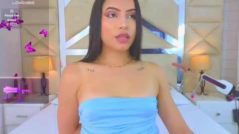 Tiphani Walker online show from 09/16/25, 12:22