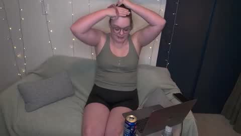 Tippy online show from 12/22/24, 03:22