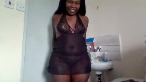 Snapshot of tipsynsassy chatting on 07/10/26, 12:19 tipsynsassy online show from 07/10/26, 12:19