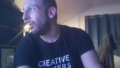 Snapshot of tiqueb40 chatting on 03/03/26, 01:23 tiqueb40 online show from 03/03/26, 01:23