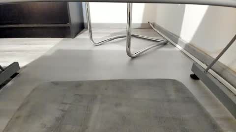 Snapshot of tired33 chatting on 01/05/25, 04:47 Anna online show from 01/05/25, 04:47