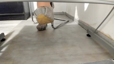 Snapshot of tired33 chatting on 04/09/26, 05:40 Anna online show from 04/09/26, 05:40