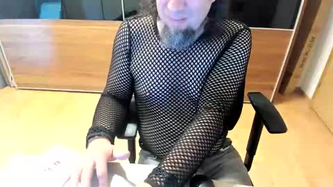 Snapshot of tirolerboy27 chatting on 05/28/26, 07:05 Tirolerboy27 online show from 05/28/26, 07:05