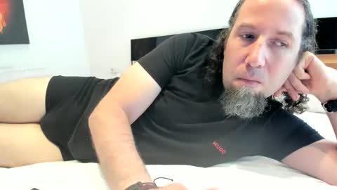 Snapshot of tirolerboy27 chatting on 06/08/26, 01:33 Tirolerboy27 online show from 06/08/26, 01:33