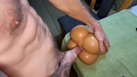 Snapshot of tisanondude chatting on 02/11/25, 12:06 TisAnonDude online show from 02/11/25, 12:06