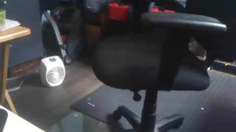Leon Titan online show from 02/20/25, 03:52