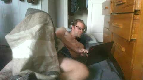 Snapshot of titlovercums chatting on 06/23/26, 10:35 titlovercums online show from 06/23/26, 10:35