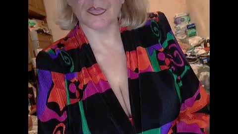 Snapshot of tittylina chatting on 11/05/25, 10:10 tittylina online show from 11/05/25, 10:10