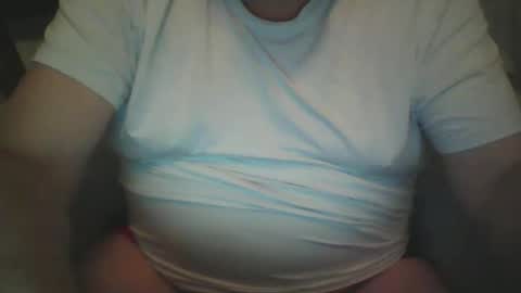 Snapshot of tittyloverr69 chatting on 01/18/26, 09:46 tittyloverr69 online show from 01/18/26, 09:46