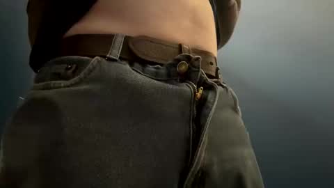 Snapshot of tittyzandbeer chatting on 02/03/25, 07:21 tittyzandbeer online show from 02/03/25, 07:21