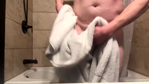 Snapshot of tittyzandbeer chatting on 02/05/25, 11:39 tittyzandbeer online show from 02/05/25, 11:39