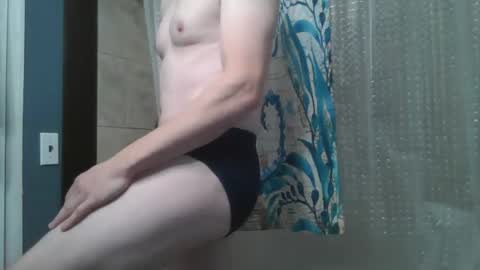 Snapshot of tittyzandbeer chatting on 11/03/25, 09:54 tittyzandbeer online show from 11/03/25, 09:54