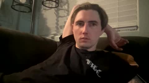 tlayne410 online show from 10/27/25, 08:18