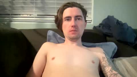 tlayne410 online show from 12/23/25, 09:51