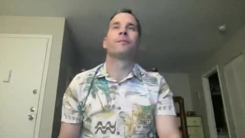 Snapshot of tleigh24 chatting on 12/21/24, 12:53 tleigh24 online show from 12/21/24, 12:53