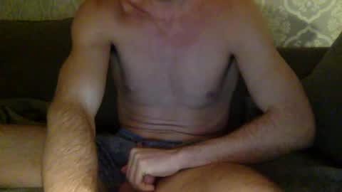 Snapshot of tmhard chatting on 12/22/24, 05:21 tmhard online show from 12/22/24, 05:21