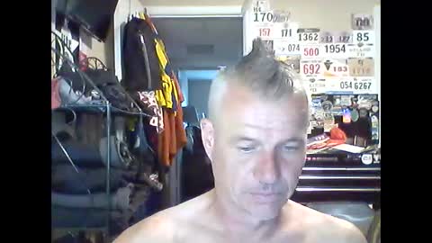 Snapshot of tnash24 chatting on 05/18/26, 11:43 tx46m online show from 05/18/26, 11:43
