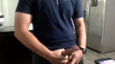 tnich28 online show from 10/13/25, 10:10