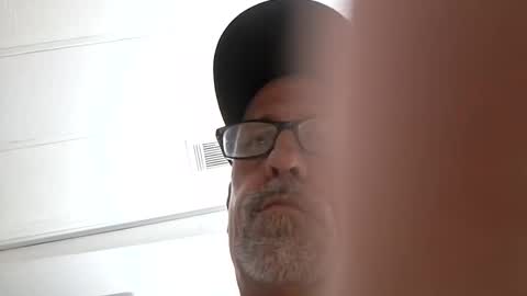 tnkrbel4851 online show from 04/05/26, 07:49