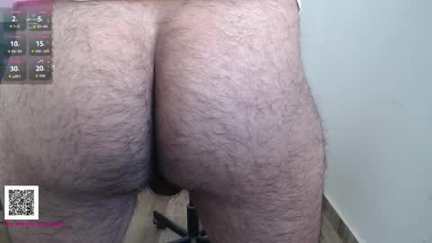 Snapshot of toaster1993 chatting on 10/27/25, 01:37 Leonel online show from 10/27/25, 01:37