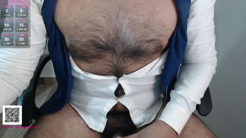 Snapshot of toaster1993 chatting on 11/15/25, 05:42 Leonel online show from 11/15/25, 05:42