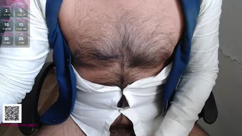 Snapshot of toaster1993 chatting on 12/02/25, 09:25 Leonel online show from 12/02/25, 09:25