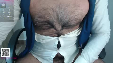 Snapshot of toaster1993 chatting on 01/12/26, 08:03 Leonel online show from 01/12/26, 08:03