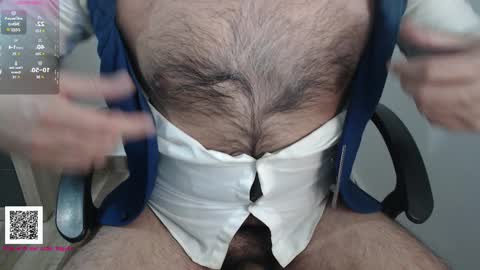 Snapshot of toaster1993 chatting on 02/05/26, 05:17 Leonel online show from 02/05/26, 05:17