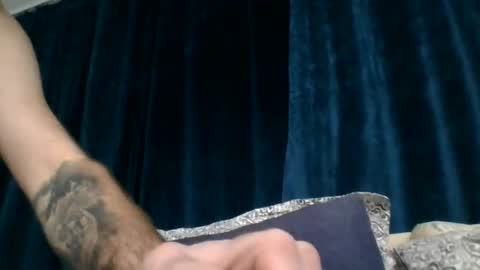 Snapshot of tobi19899 chatting on 01/15/25, 06:08 Jan5676 online show from 01/15/25, 06:08