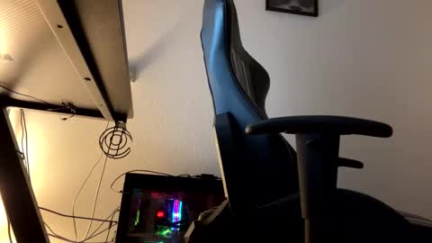 Snapshot of tobi19899 chatting on 10/10/25, 06:07 Jan5676 online show from 10/10/25, 06:07