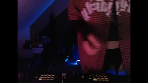 tobi676 online show from 05/10/26, 12:27