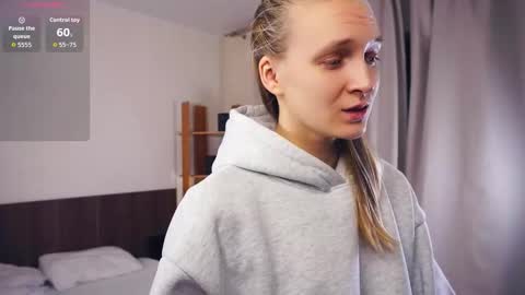 Mary online show from 12/05/25, 06:22