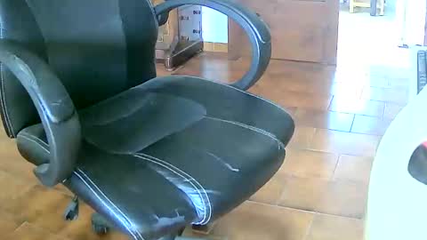 Tobiko online show from 02/18/25, 03:43