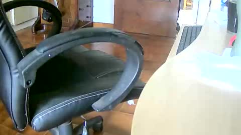 Snapshot of tobikoyuzu chatting on 02/08/26, 01:03 Tobiko online show from 02/08/26, 01:03