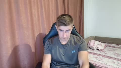 todhorny987 online show from 02/19/25, 06:33