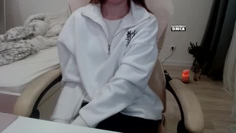 Arina online show from 02/11/25, 08:52