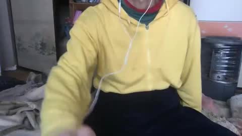 small man online show from 02/09/25, 03:11