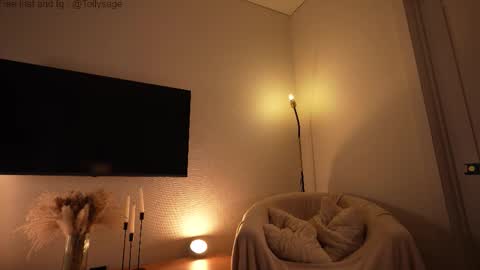 Sage. TG channel  online show from 12/19/25, 05:58