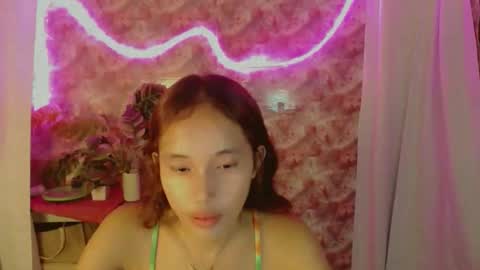 Snapshot of toloveyoumorebella chatting on 06/01/26, 07:43 toloveyoumorebella online show from 06/01/26, 07:43