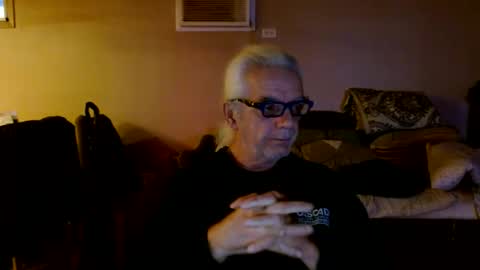 tom112292014 online show from 01/04/25, 12:49