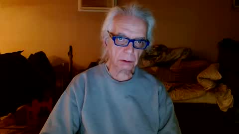 tom112292014 online show from 02/18/25, 02:38
