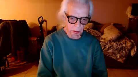 Snapshot of tom112292014 chatting on 01/16/26, 04:49 tom112292014 online show from 01/16/26, 04:49