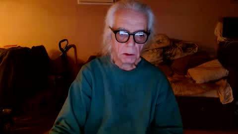 Snapshot of tom112292014 chatting on 02/11/26, 02:16 tom112292014 online show from 02/11/26, 02:16