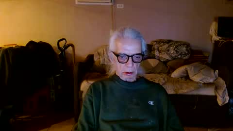 Snapshot of tom112292014 chatting on 02/23/26, 06:11 tom112292014 online show from 02/23/26, 06:11