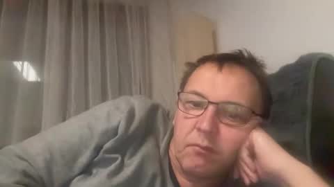 Tom online show from 12/04/25, 05:32