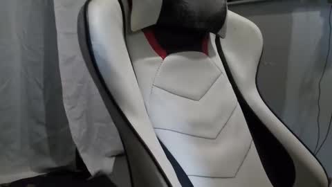 Tom online show from 12/31/24, 09:10