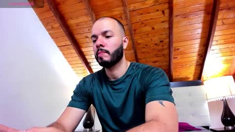   online show from 11/08/25, 01:11