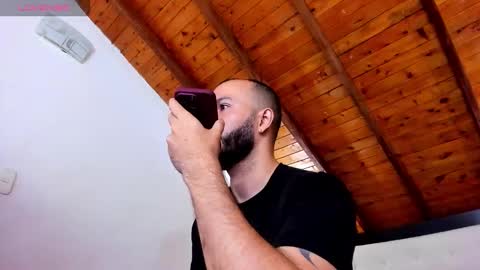   online show from 12/22/25, 12:35