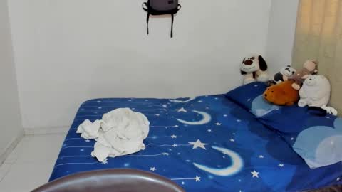 Snapshot of tom_blue10 chatting on 10/21/25, 03:24 Tom Blue online show from 10/21/25, 03:24