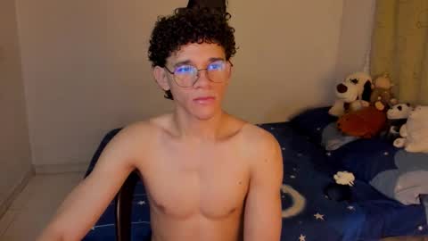 Snapshot of tom_blue10 chatting on 10/22/25, 10:59 Tom Blue online show from 10/22/25, 10:59